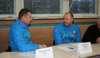 За первое место сразились две команды.