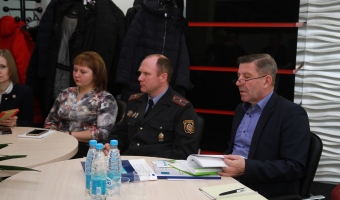 На повестке было несколько вопросов.