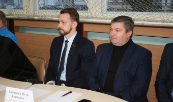 За первое место сразились две команды.