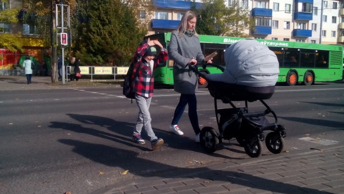 Доступный город. Как в Новополоцке решаются проблемы безбарьерной среды